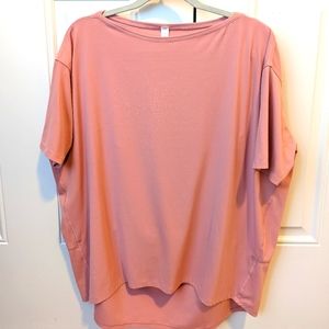 Lululemon pink/salmon t-shirt size 10
